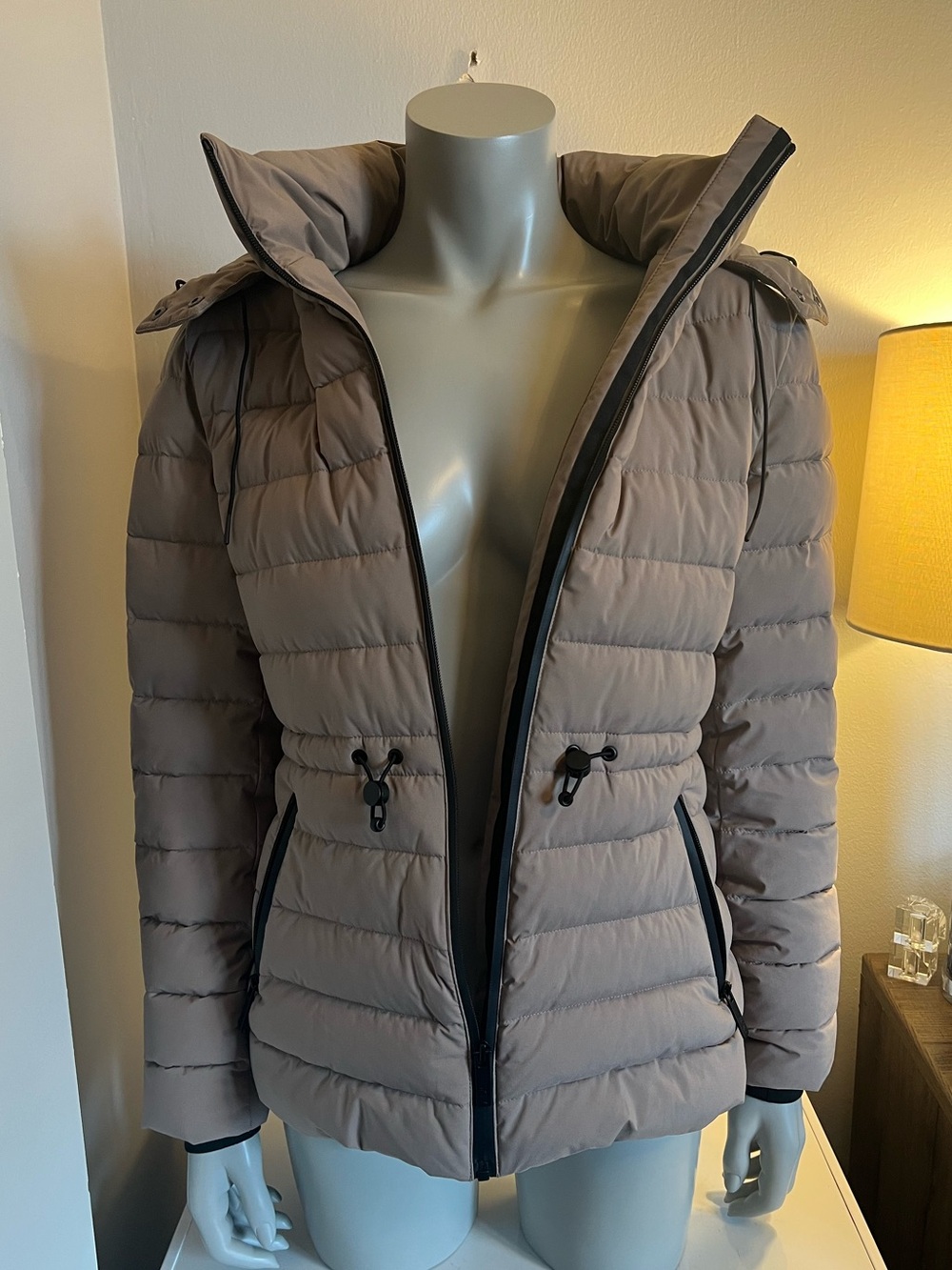 ๐ฅ๐จ๐ฆNWOT Sicily Clothing Co. Maggie Lightweight Puffer Jacket in Moka Taupe - SM